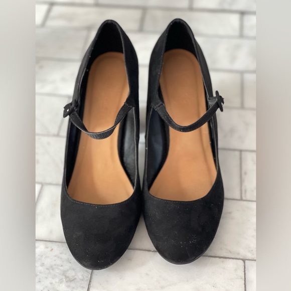 Bamboo Suede Black Heels - Picture 2 of 4